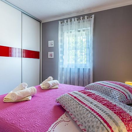 Apartman Laura Cres Εξωτερικό φωτογραφία