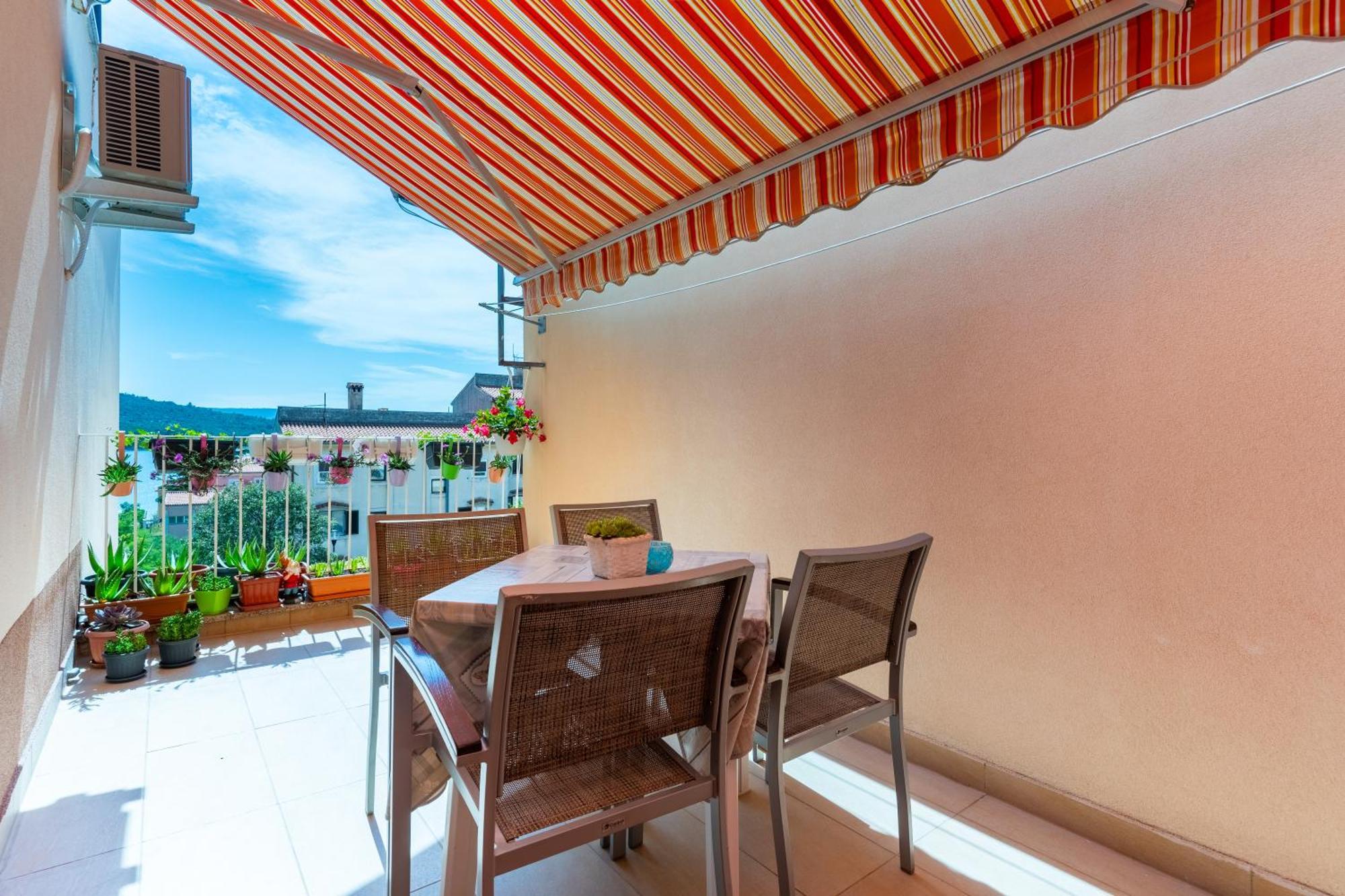 Apartman Laura Cres Εξωτερικό φωτογραφία